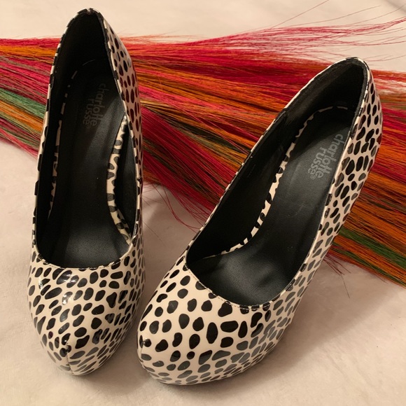 Fun Spotted Pumps - Picture 2 of 3